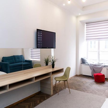 Main Square Apartment Good Stay In The City Center Lviv Extérieur photo