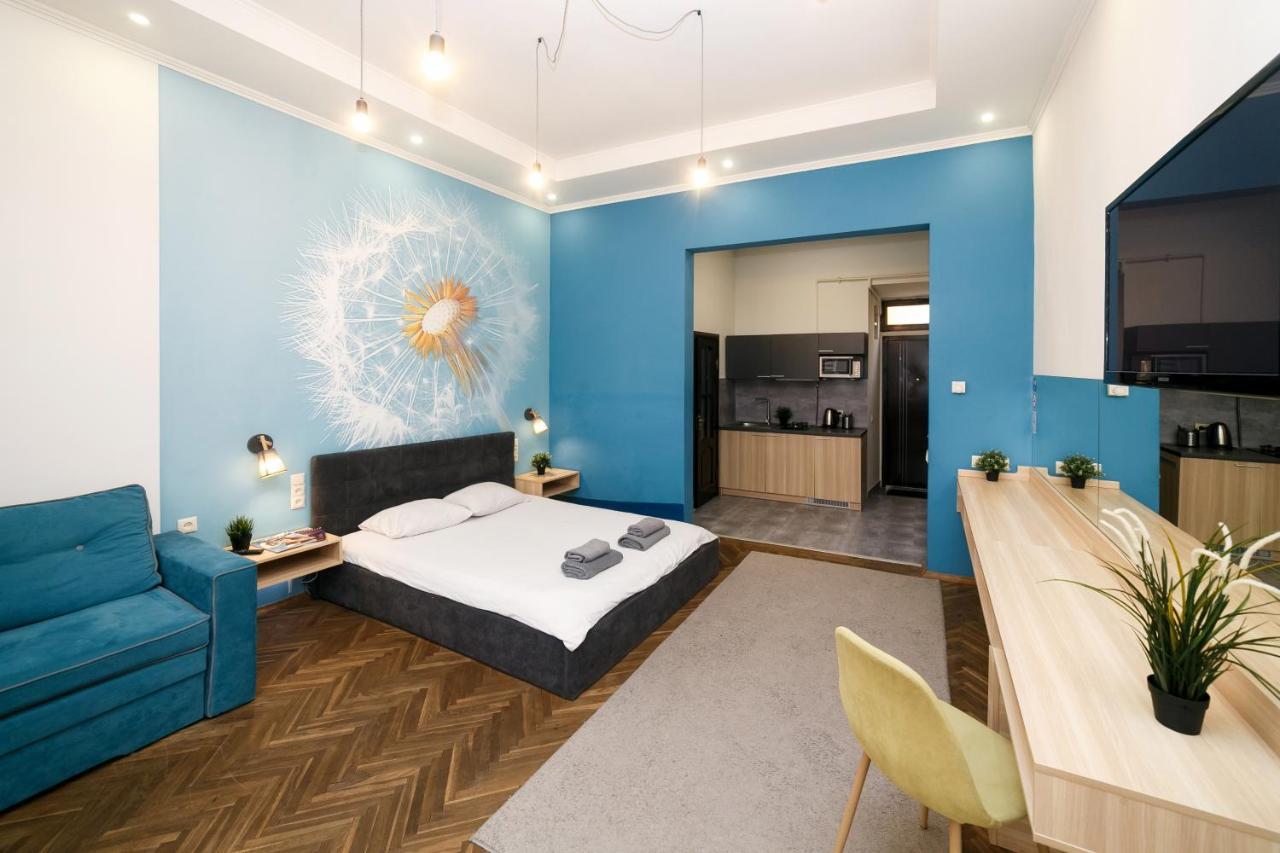 Main Square Apartment Good Stay In The City Center Lviv Extérieur photo